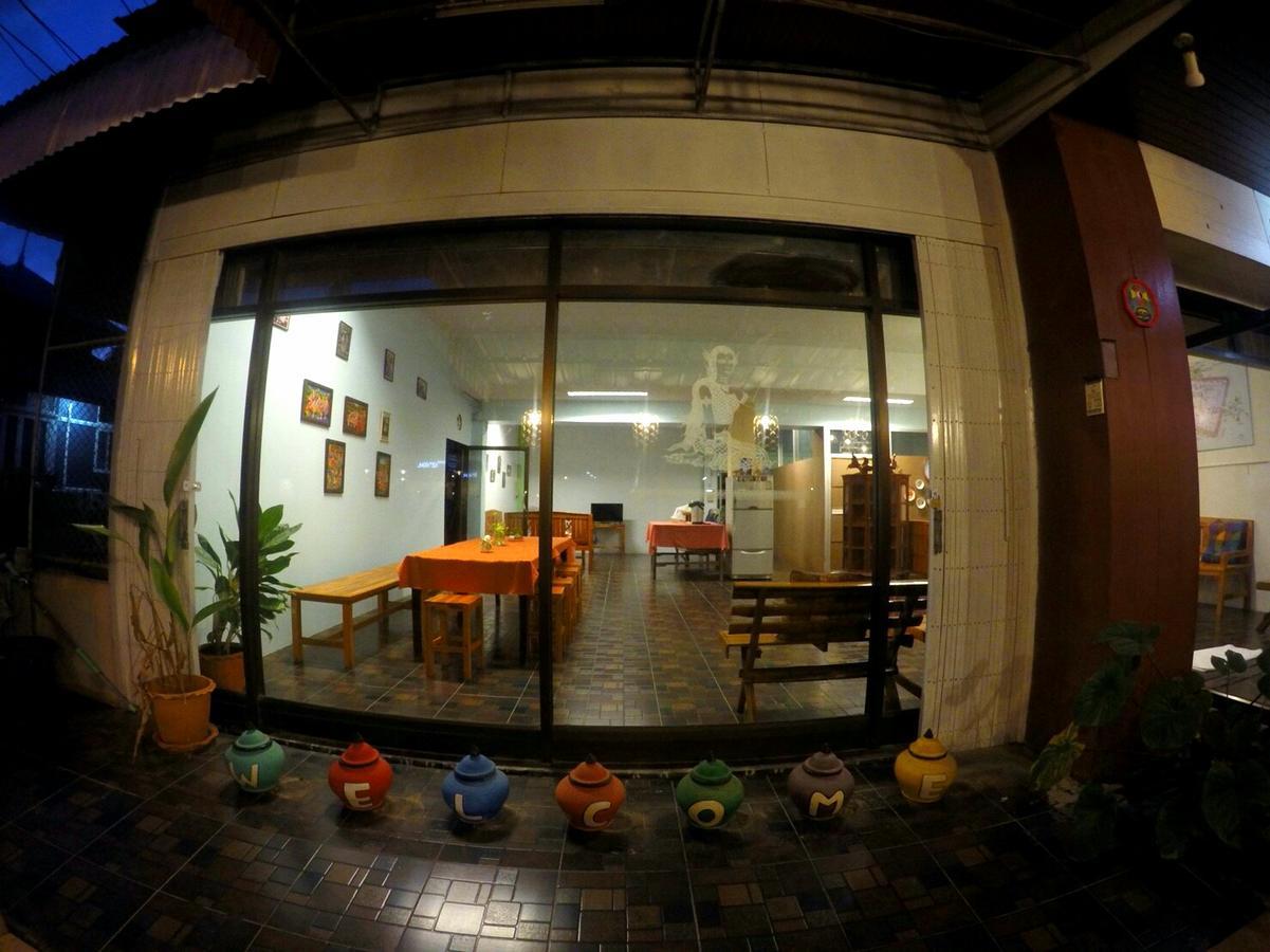 My Home Hostel Sukhothai Mueang Kao Bagian luar foto