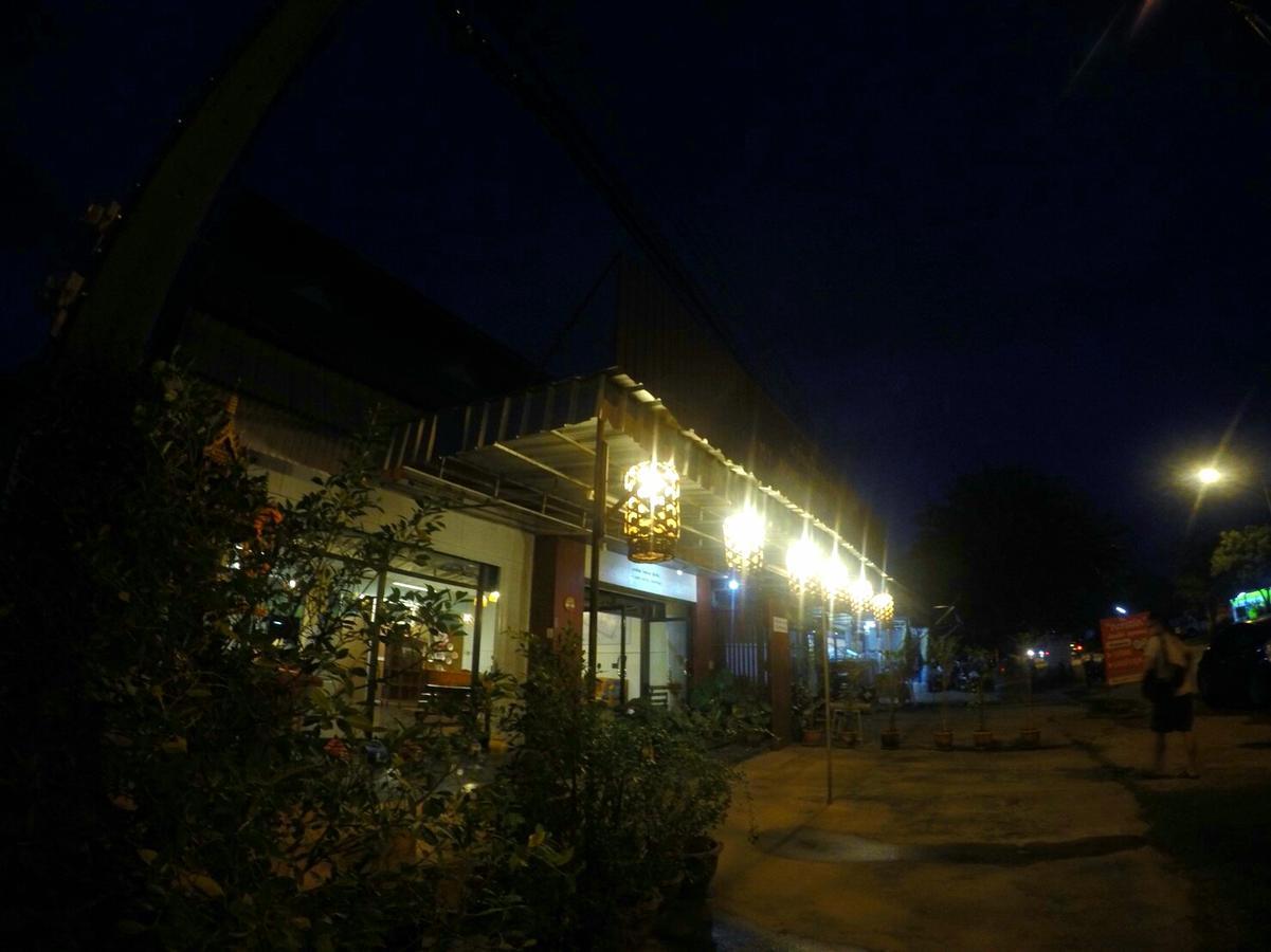 My Home Hostel Sukhothai Mueang Kao Bagian luar foto
