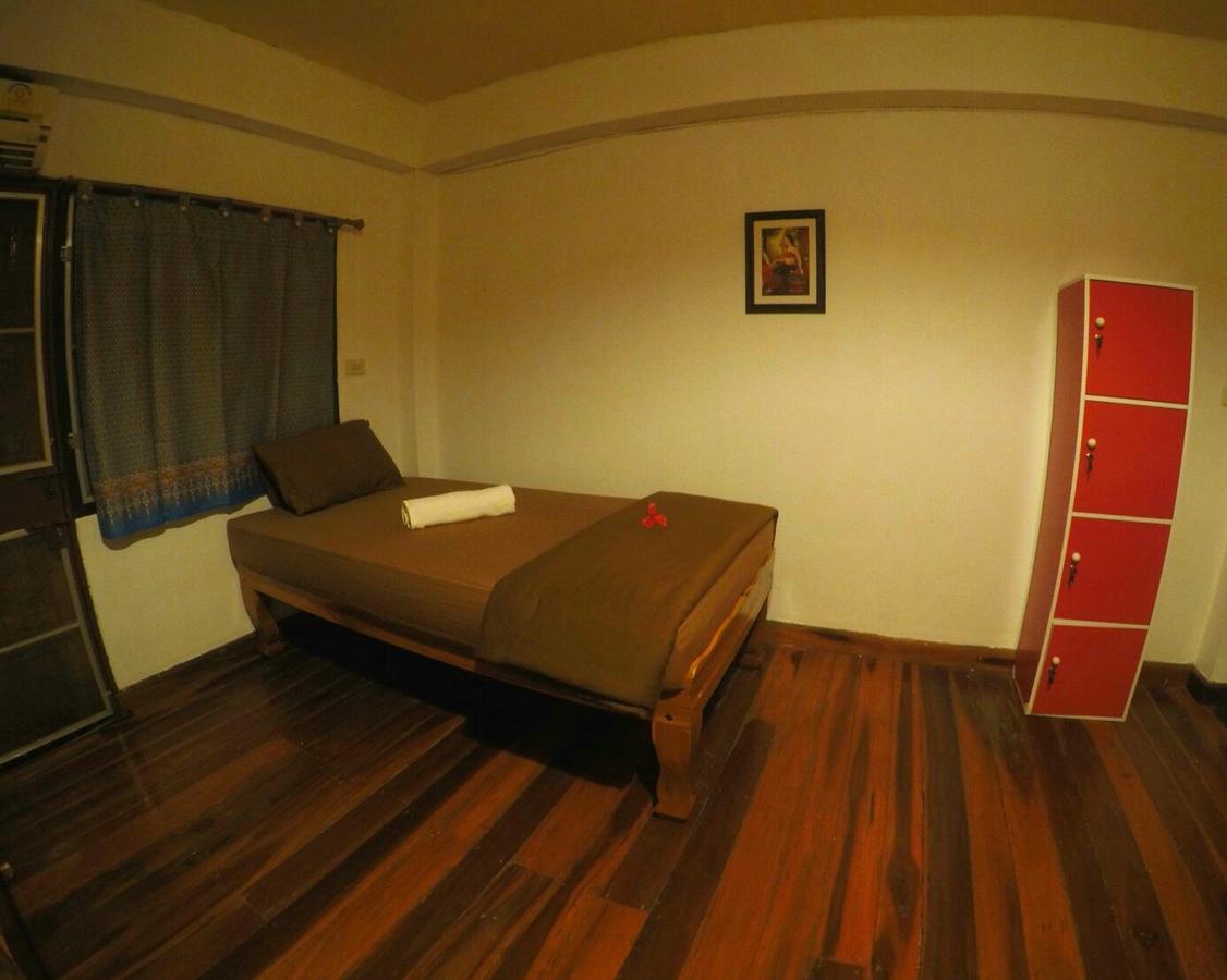 My Home Hostel Sukhothai Mueang Kao Bagian luar foto